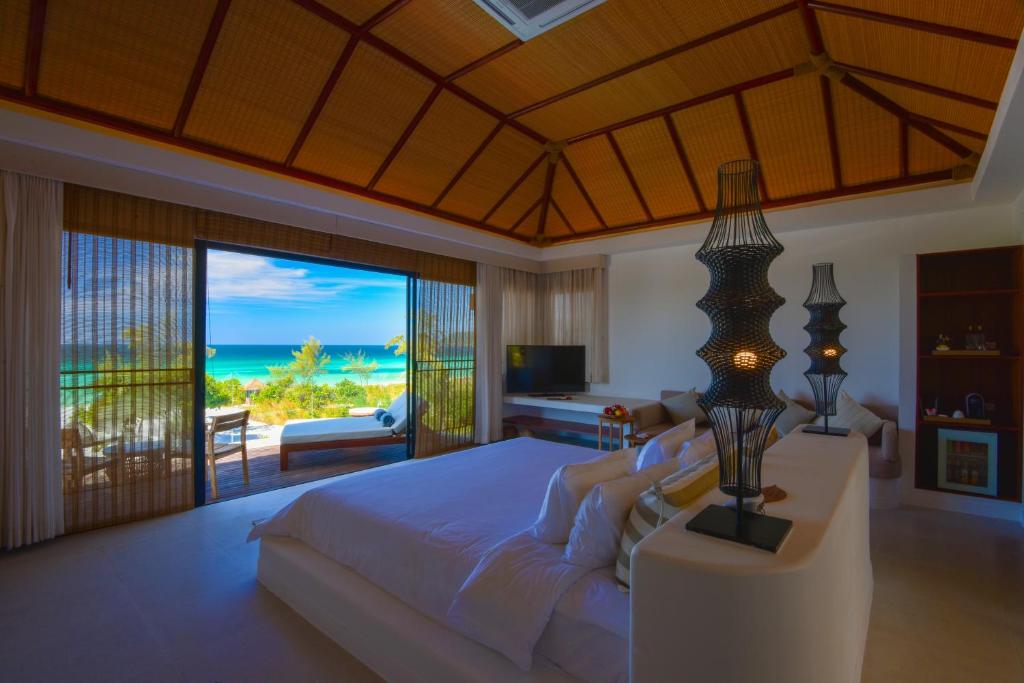 The Royal sands, Oceanside Idyll, Koh Rong
