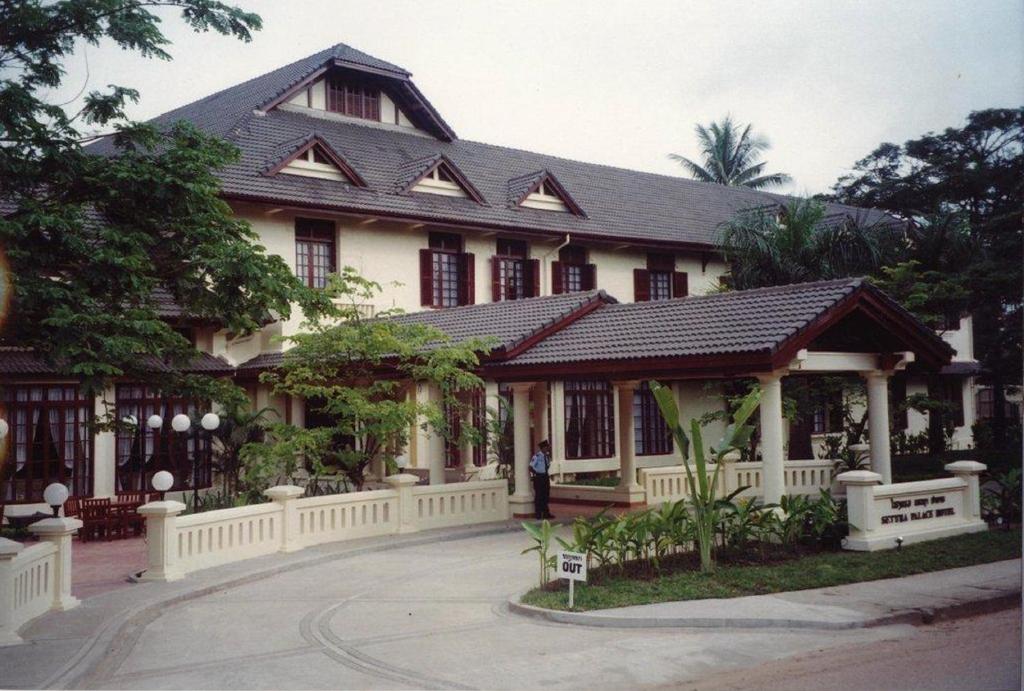 Settha Palace hotel, Old world charm, Vientiane
