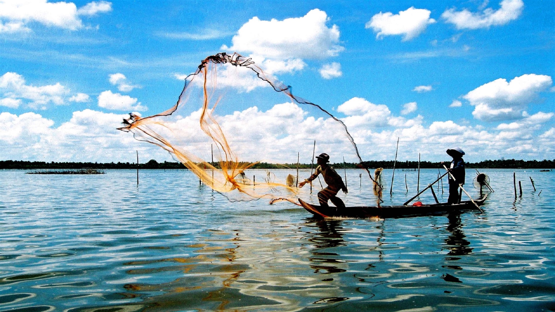 Miền Tây mùa nước nổi: Món quà của...lũ