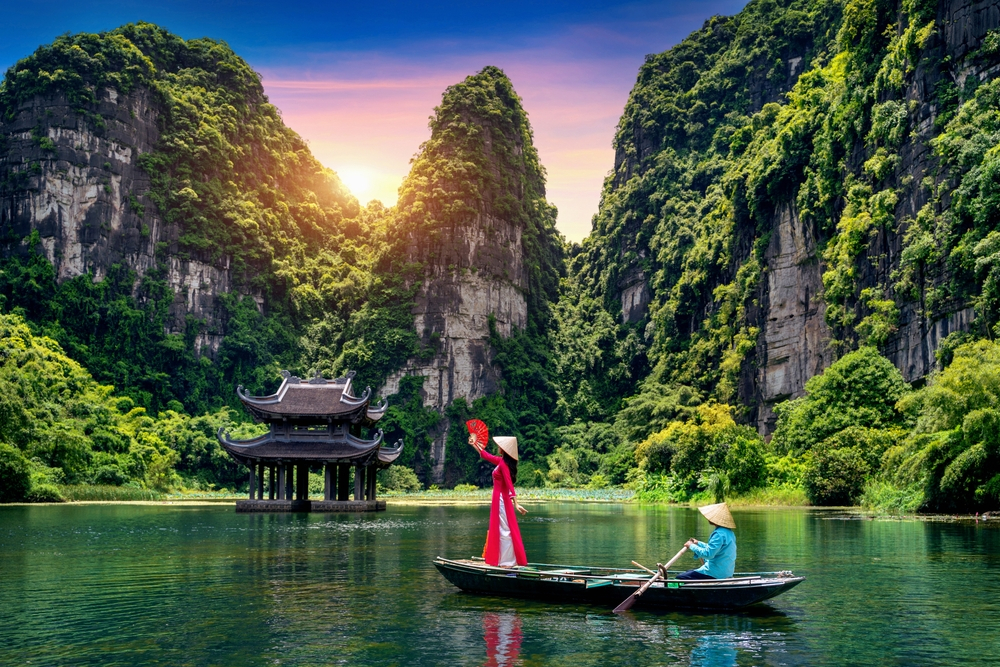 Vietnam Highlights & Beach Break