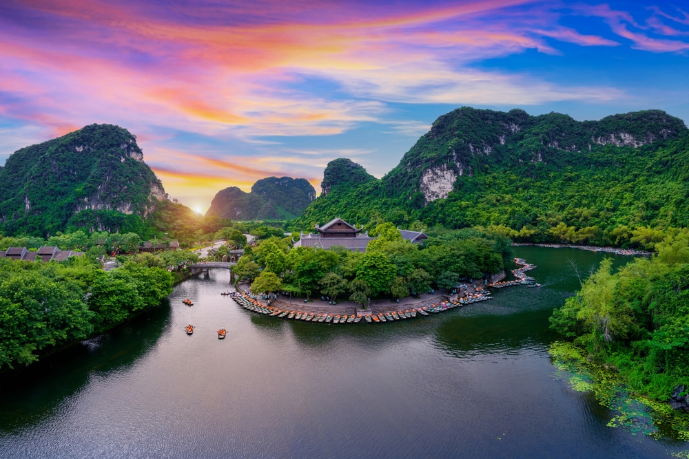 Vietnam Highlights & Beach Break